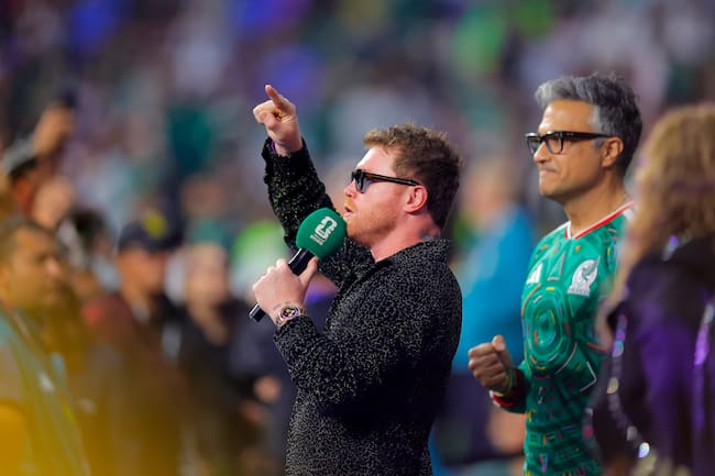 Canelo Álvarez en el Estadio Banorte