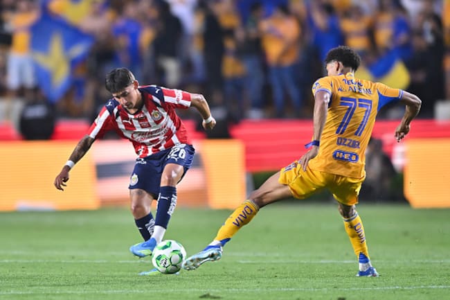Tigres vs Chivas