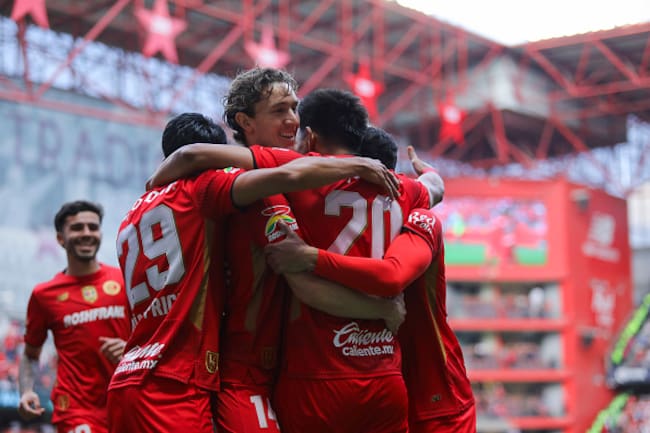 Toluca festeja gol ante Chivas