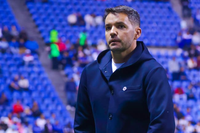 Directiva de Cruz Azul ya tendría decidido el futuro de Nicolás Larcamón