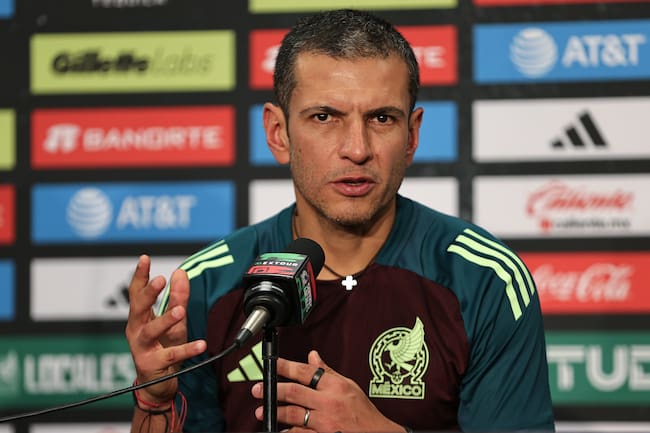 Jaime Lozano en la conferencia previa al partido amistoso contra Brasil