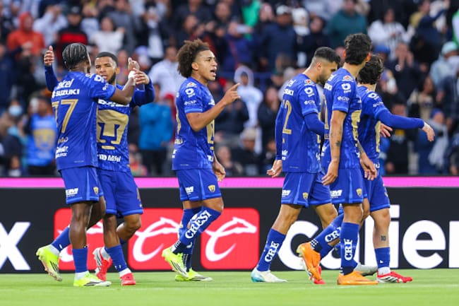 Pumas vence a Rayados