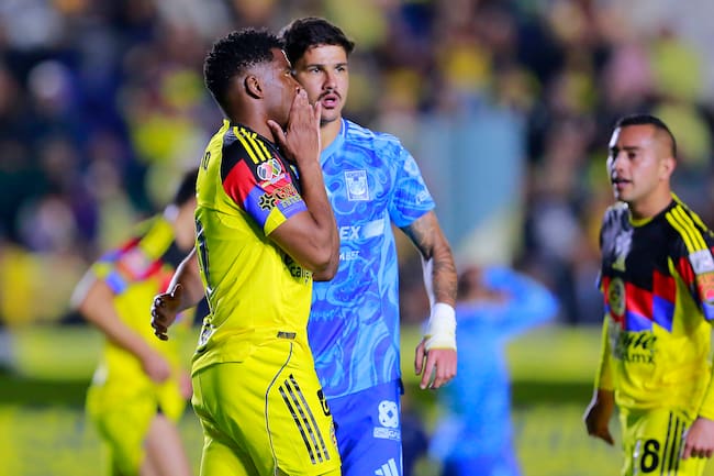 Jose Zuniga de América durante la Jornada 8 de la Liga Mx ante Tigres UANL