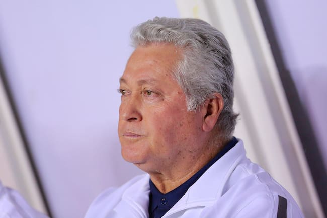 Vucetich dirigiendo en la Liga MX