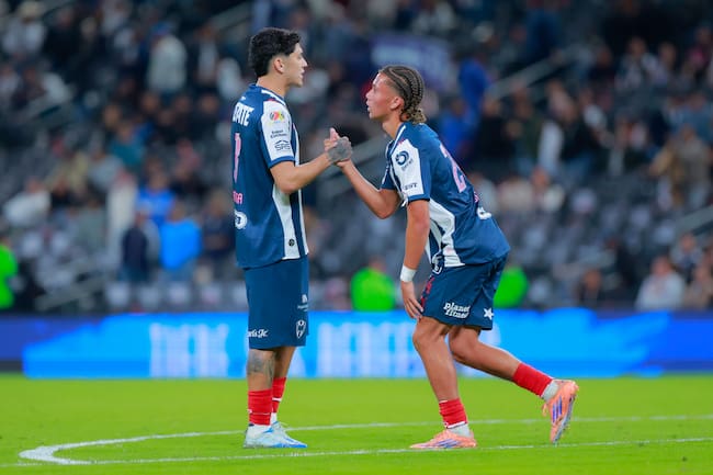 Paxon Ruffin jugando ante Pachuca