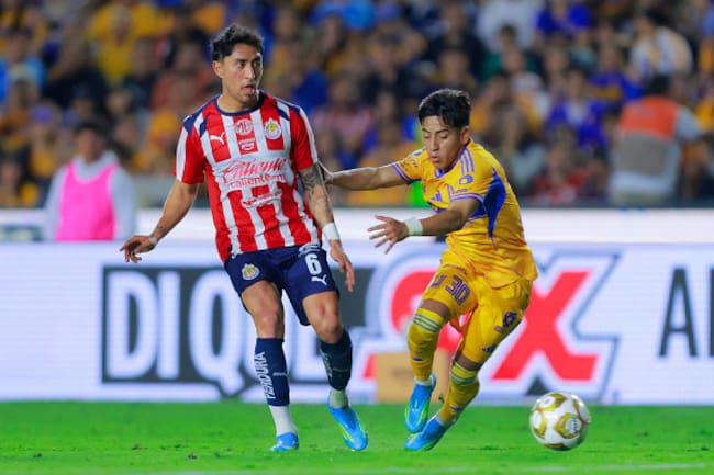Tigres vs Chivas