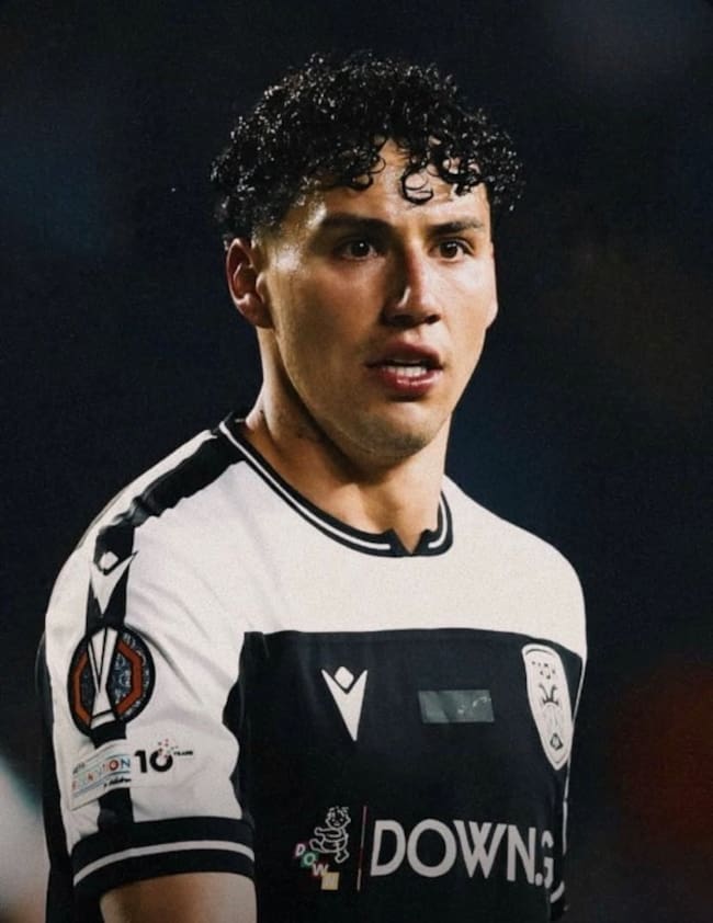 El lateral mexicano tuvo que despedirse de competencias europeas