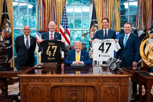 Carlos Cordeiro junto a Gianni Infantino y Donald Trump