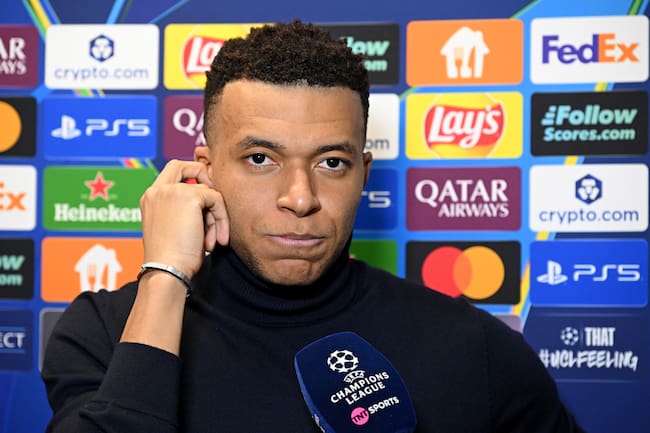 Mbappé hablando para los medios sobre el racismo a Vinicius Jr