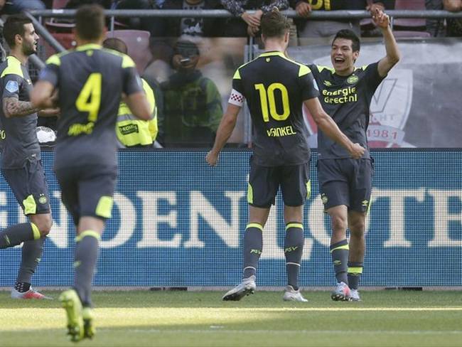 Jugadores del PSV festejan gol de Lozano. Foto: Getty Images